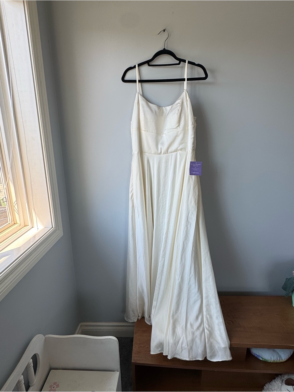 (L) Ladivine Classic White Spaghetti-Strap Wedding Gown